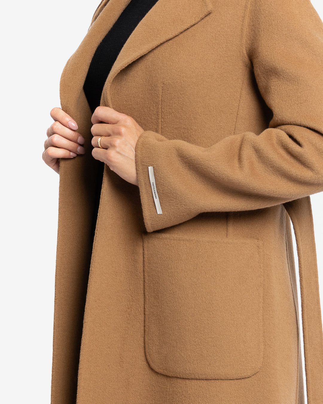 Cappotto slim lungo in lana e cashmere cammello