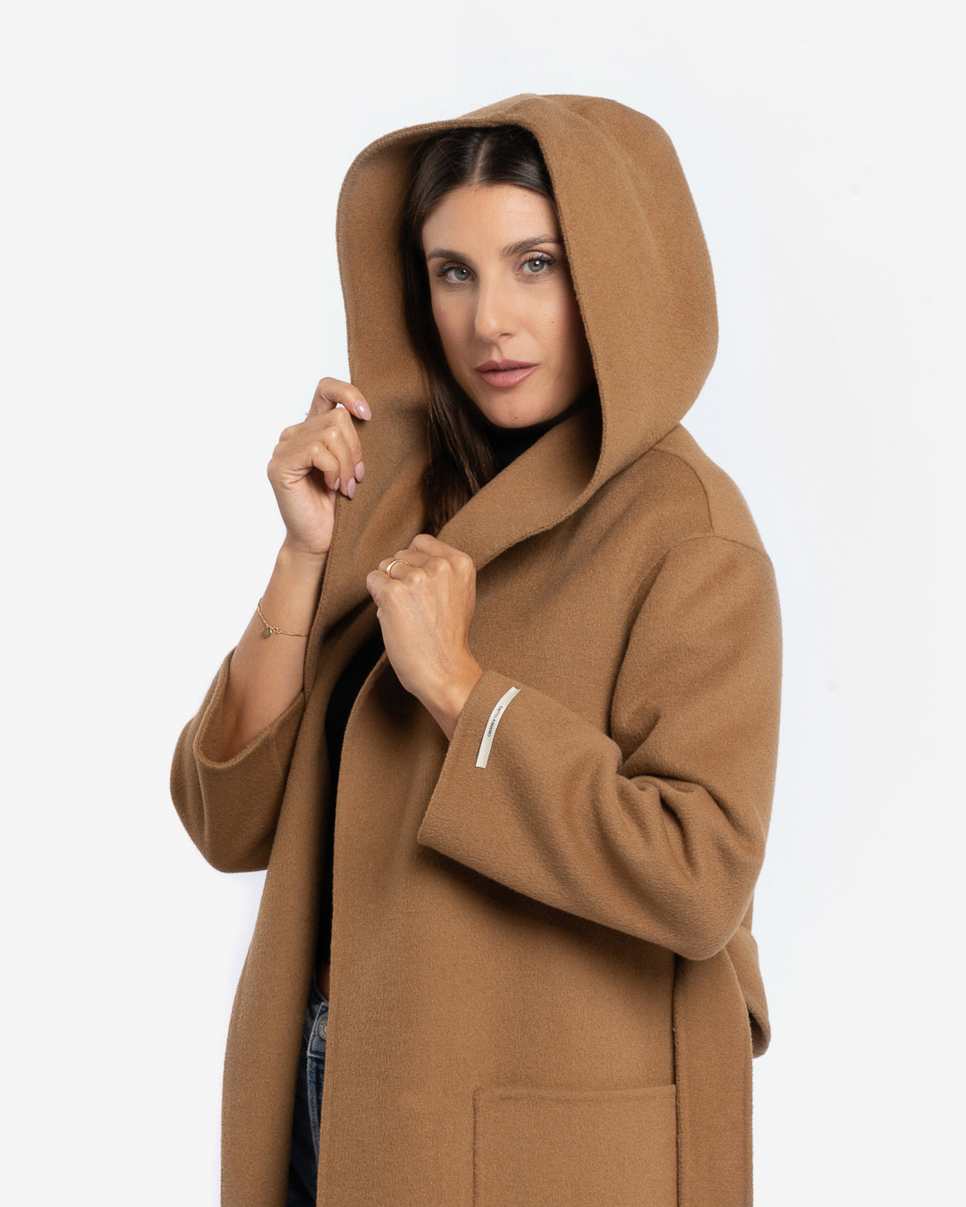 Cappotto midi con cappuccio in lana e cashmere cammello