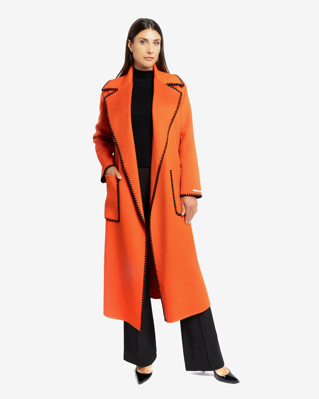 Cappotto con profilo ricamato nero in lana e cashmere arancione