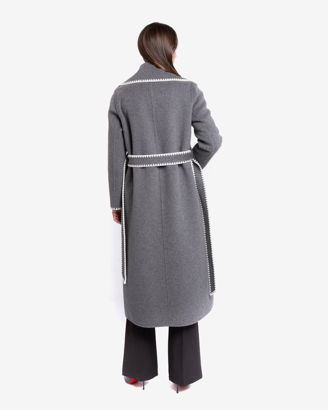 Cappotto con profilo ricamato bianco in lana e cashmere