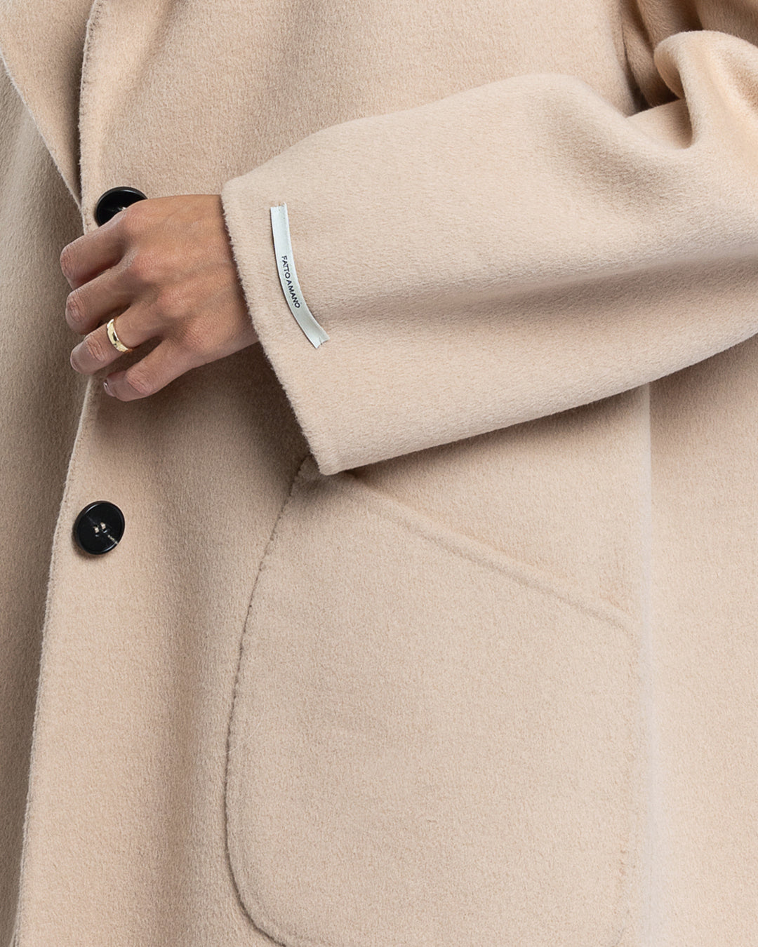 Cappotto over in lana e cashmere cammello