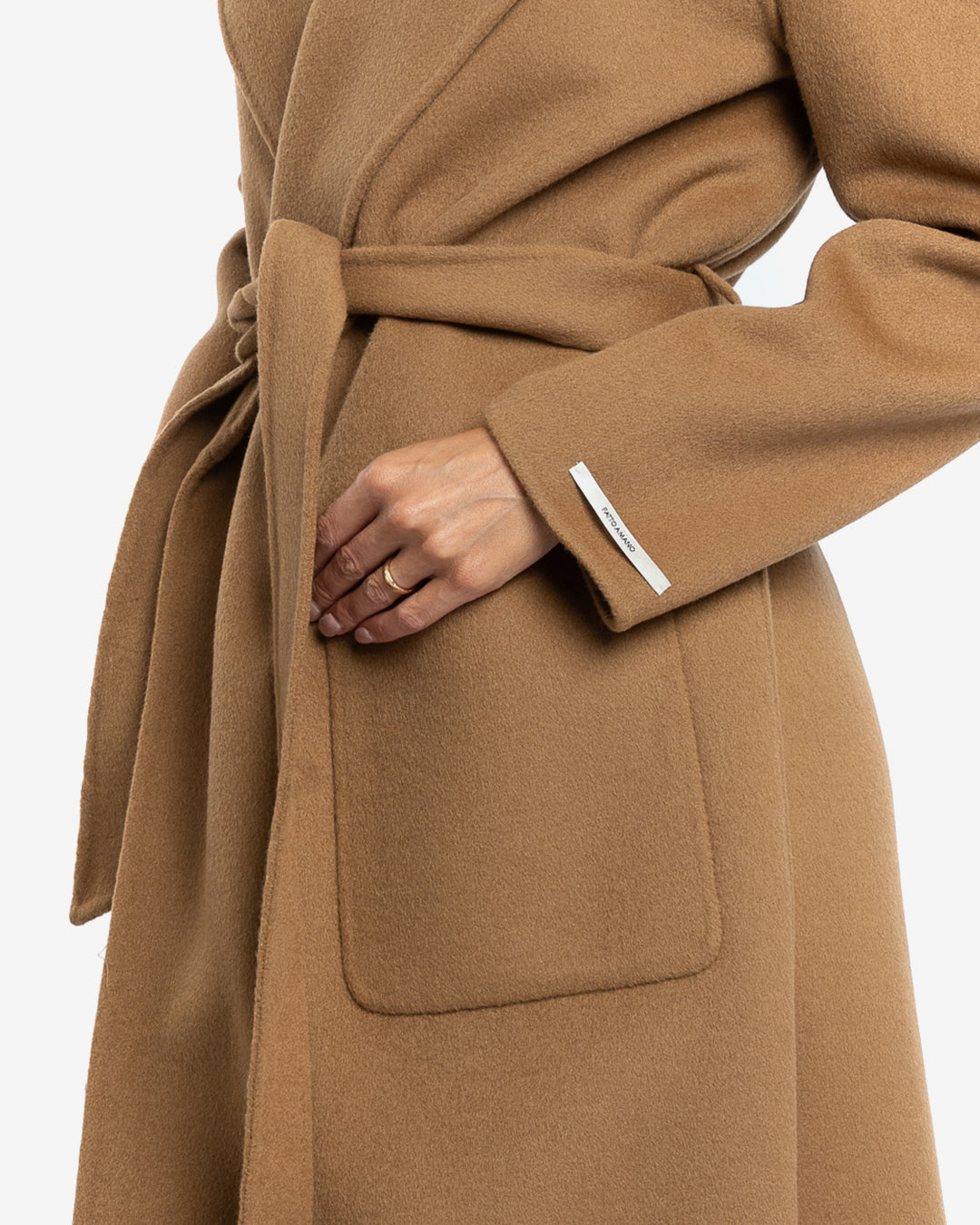 Cappotto lungo tasche applicate in lana e cashmere cammello